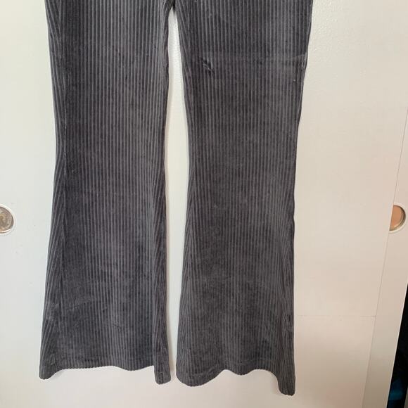 Aerie women's gray Groove On ribbed velour flare pants Medium - Picture 6 of 13